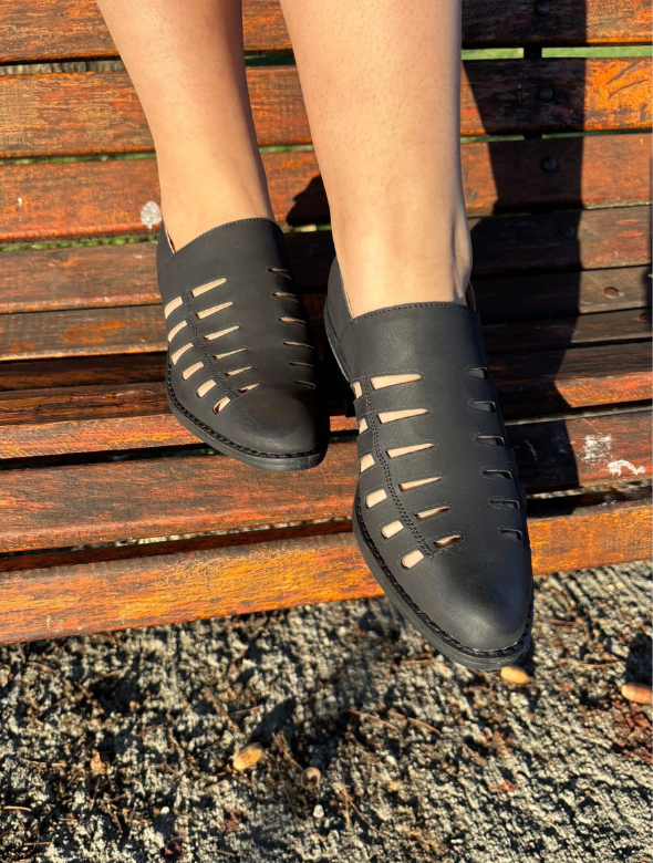 ZAPATO MUJER CALADO MODELO MARRUECOS