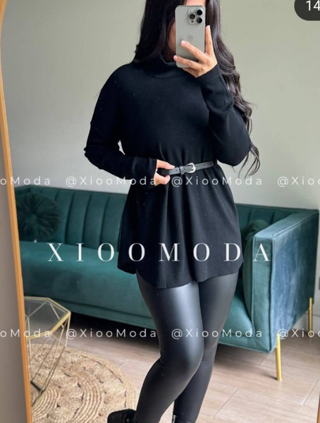 Sweater spandex Color Negro  con cinturon Modelo Carmina