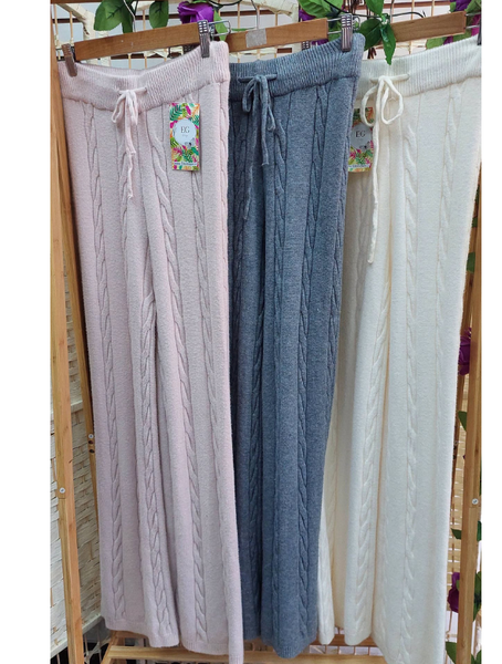 Pantalón Tejido Gris de Pierna Ancha Modelo Luana