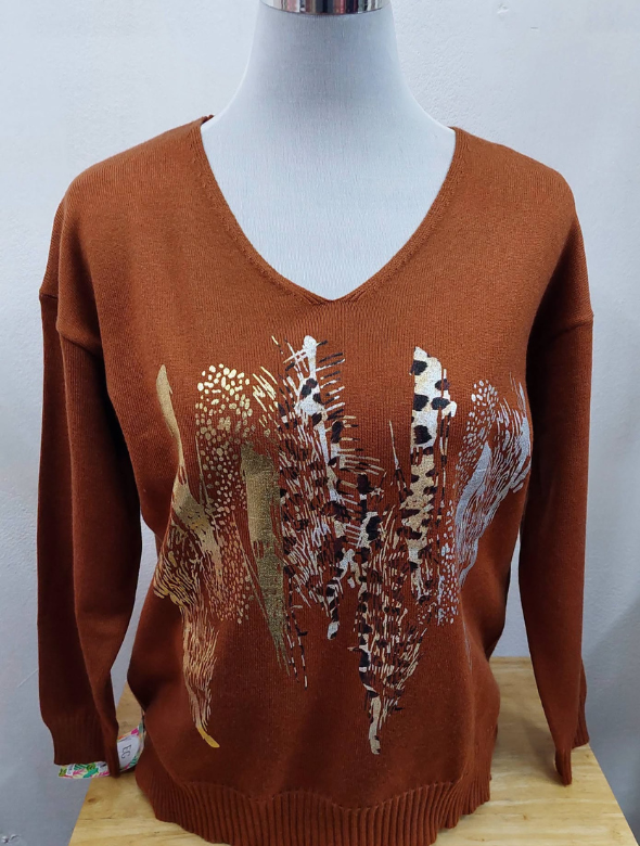 Sweater Mujer Café Estampado Animal Print y Detalles Dorados Modelo Alonsa  | Ellis Greys Boutique