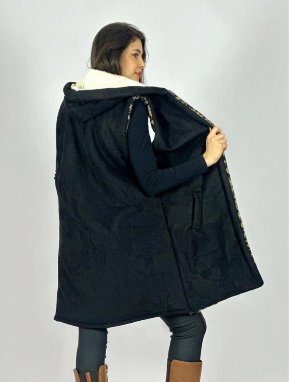 Chaqueta Sin Mangas Mujer con Chiporro Animal Print Negra