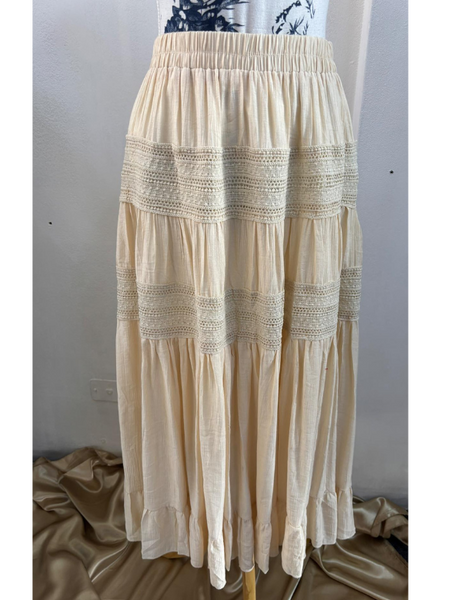 Falda Elasticada Color Beige Modelo Moira