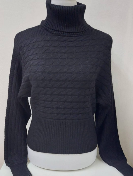 Sweater Trenzado Color Negro  Modelo Anastasia