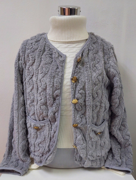 Chaqueta con Botones Dorados Modelo Dallas