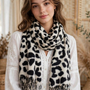 Bufanda Mujer Animal Print Beige y Negro