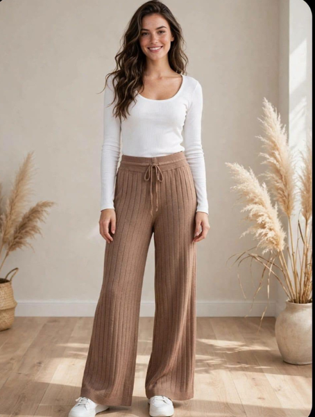 Pantalón Tejido Lanilla Pierna recta Modelo Camelia
