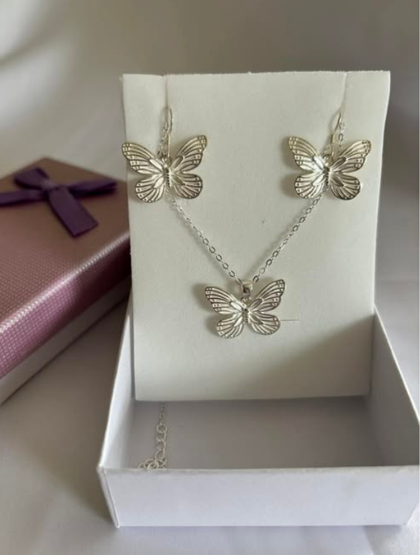 Conjunto Plata Diseño Mariposas silvestres