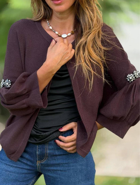 Cárdigan con pedrería Modelo Aldonza