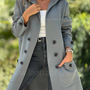 Abrigo Abotonado Color Gris Modelo Boston
