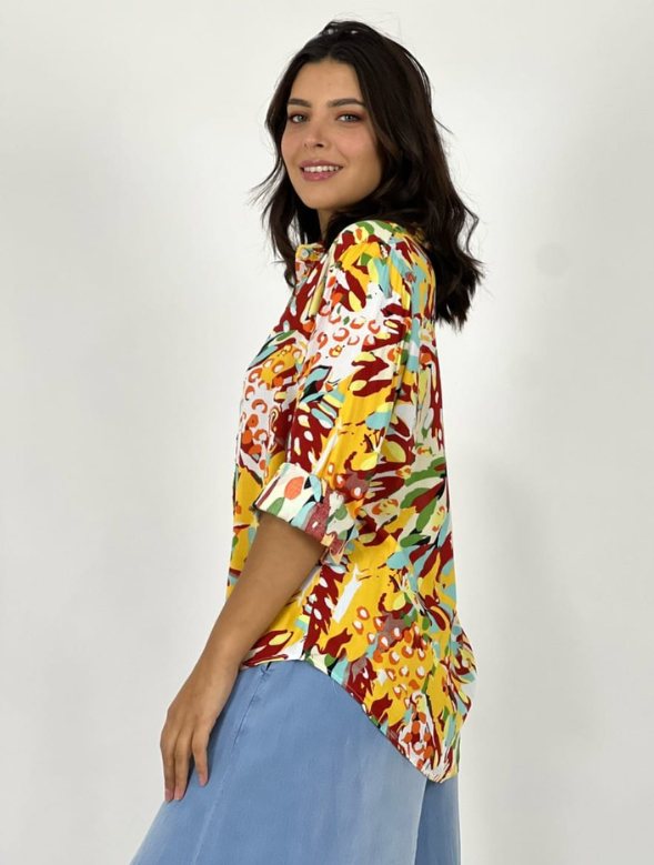 Blusa Estampado De Hojas Colores Modelo Lucrecia